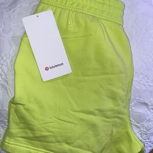 NWT LULULEMON Womens LOUNGEFUL High Rise 4” Electric Lemon Shorts Sz 4 Size 6